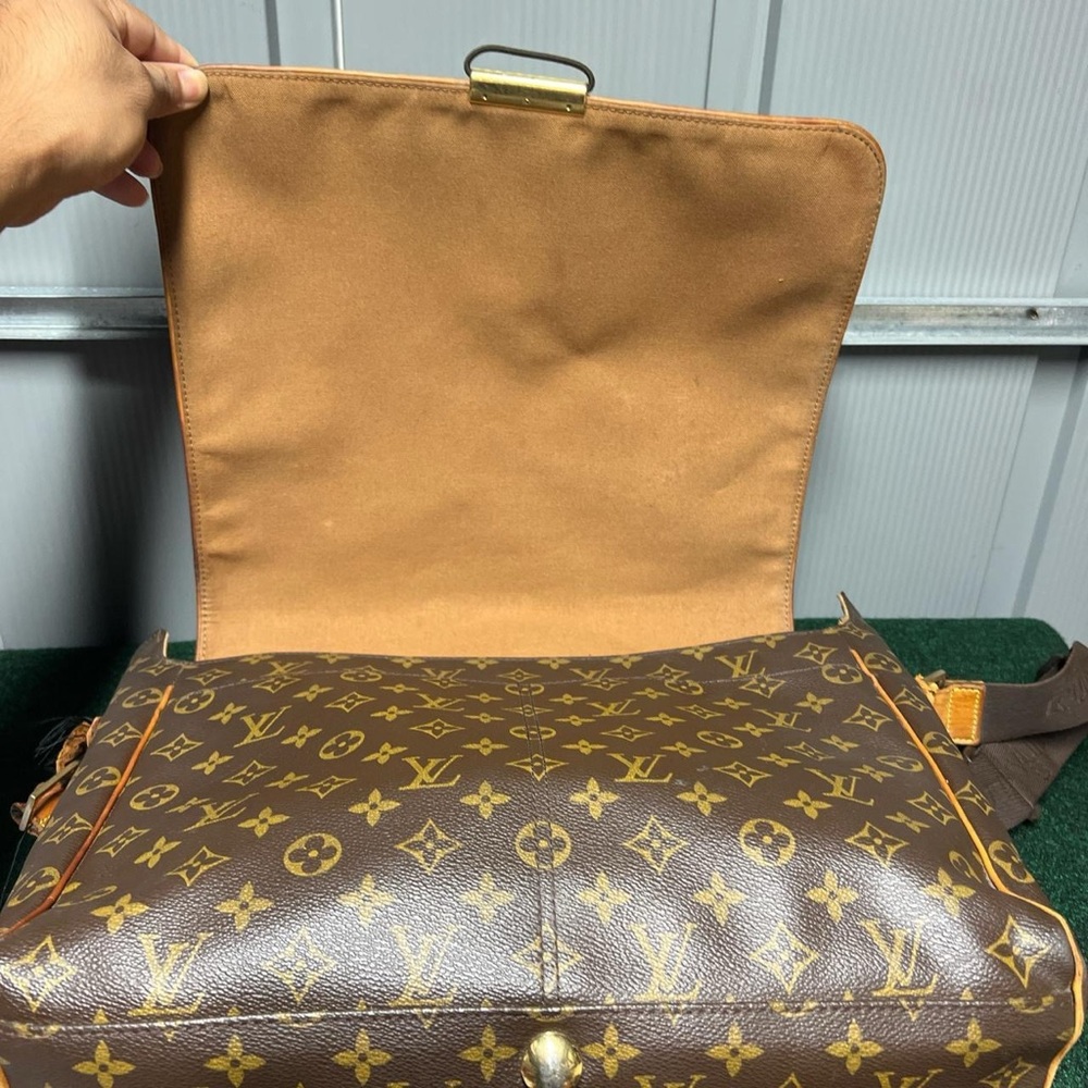 Vintage Louis Vuitton Monogram Abbesses Brown Messenger Bag - Picture 6 of 9